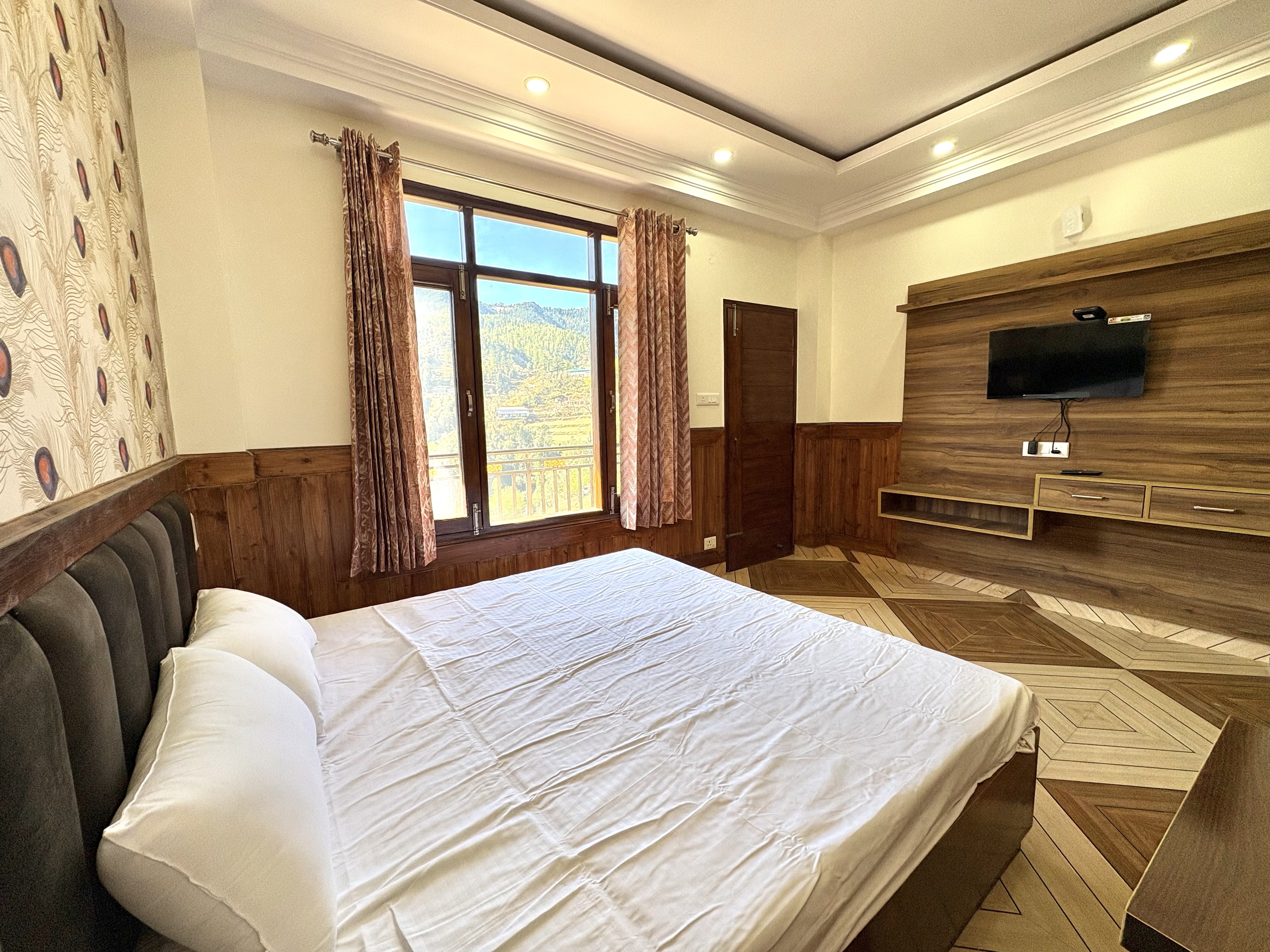 Hamilton Vista premium room 1